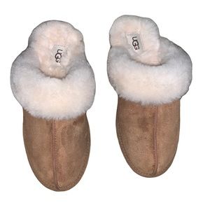 UGG Women's Scuffette II Slipper Size 8